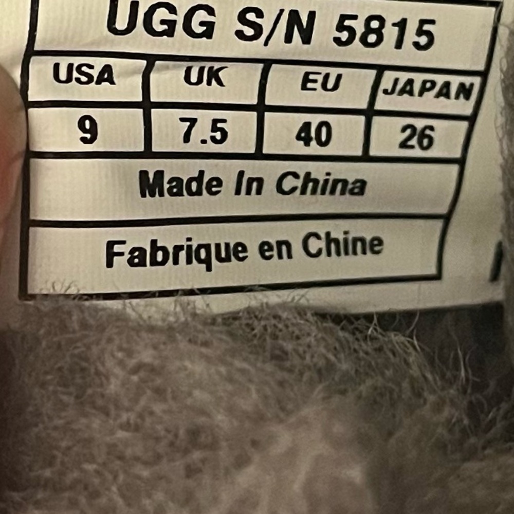 EUC Authentic Gray Classic Tall Ugg Boots (9) - Picture 6 of 6